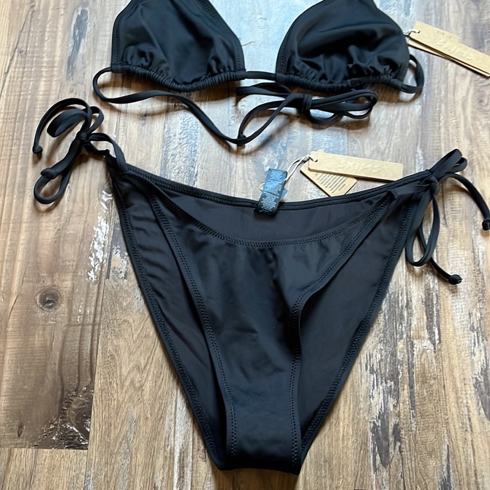 Skims Onyx Recycled Triangle Top and Dippy Tie Bottoms Set - Picture 3 of 9